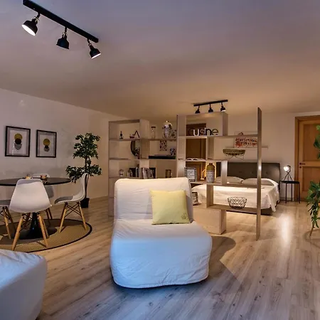 A Pochi Passi Da S. Pietro *